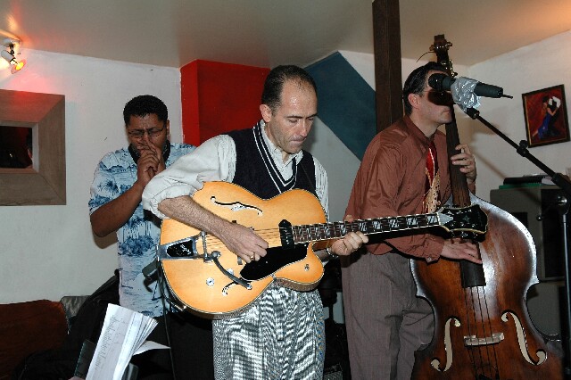 min 2006 12 05 latino 070